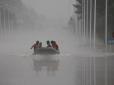На північний Китай обрушилися найпотужніші дощі за 140 років метрологічних спостережень. Евакуюють понад 11 мільйонів людей