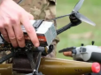 Не танками єдиними: Аеророзвідники ЗСУ FPV-дроном знищили катер армії РФ (відео)