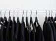 Як зберегти чорний колір одягу - поради для прання