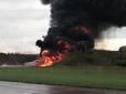 Велетенський стовп диму та вогню: У мережу виклали фото вибуху літака на російському військовому аеродромі 
