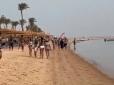 Дівчину врятували, але...: В Єгипті акула напала на туристку (відео)