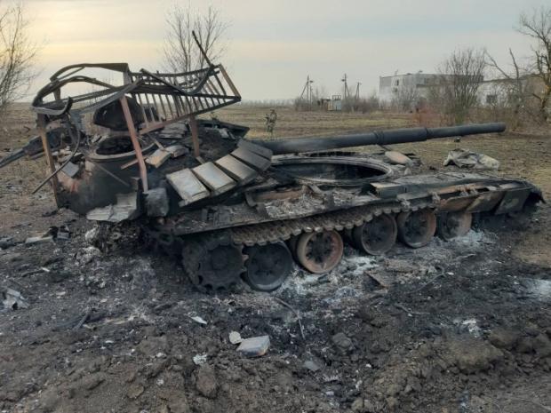 Зікаво, згорілий екіпаж Т-90 де собі квартир понавибирав, в Києві на Хрещатику та Печерську, чи Одесі біля моря?
