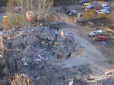 Моторошне видовище: Руйнування від удару РФ по селу Гроза зняли з висоти, кількість жертв зросла