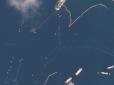 Захисний бар'єр прорвано: У мережі з'явився свіжий супутниковий знімок загороджень на вході до Севастопольської бухти