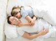 З якої сторони ліжка повинна спати дружина? Дізнайтеся секрет