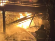 Окупанти вночі атакували Кременчук, є приліт по нафтопереробному заводу - спалахнула пожежа