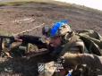 Українські воїни показали динамічні ближні бої на позиціях окупантів під Бахмутом (відео)