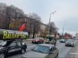 На вулицях Москви надувною ракетою погрожували Вашингтону, а далі щось пішло не так (фото)