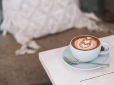 Британські дослідники порахували, скільки чашок кави середня людина випиває за своє життя