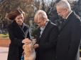 Гарячий прийом у Кишиневі: Собака президента Санду вкусив її візаві з Австрії (відео)