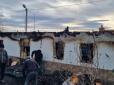 На Буковині згорів будинок, у якому живе митрополит УПЦ МП (фото)