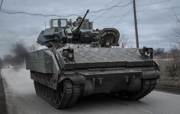 Бійці на бронемашинах Bradley розібралися з Проривом