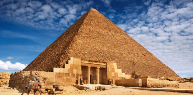 Піраміда Хеопса у Гізі. Фото: wallhere.com