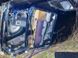 Авто злетіло в кювет: На Буковині у ДТП загинула 19-річна водійка