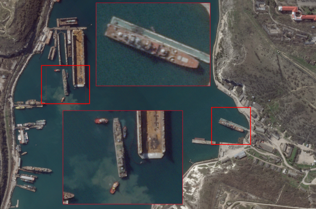 З’явилися супутникові знімки наслідків удару по російських кораблях у Криму фото 1