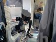 Бортпровідники намагались зупинити, але марно: П'яна росіянка влаштувала стриптиз на борту літака (відео)