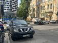 Щодня їздить по Києву: Антикорупціонера Шабуніна звинуватили у привласненні авто для фронту (фото)