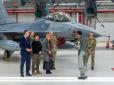 Зеленський оглянув F-16, які отримає Україна, та мав аудієнцію у короля