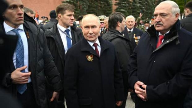 Путін і Лукашенко на параді 9 Травня