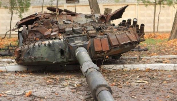 Башти російських танків і без парашутів катапультується вдало та масово в Україні