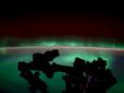 Рік полярних сяйв: Астронавт NASA показав приголомшливі кадри з орбітальної станції, що зафіксували дивовижне природне явище (відео)