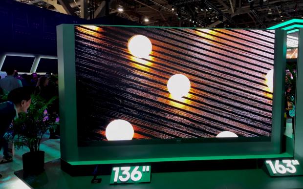 Телевізор Hisense 116UX отримав нову технологію TriChroma Mini-LED