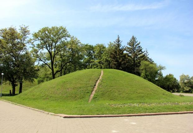 Курганний могильник «Болдині гори», курган «Гульбище»
