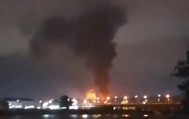 У Сочі палає нафтобаза