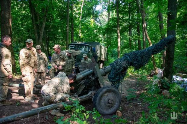 Буксирувана гармата Д-44 на фронті