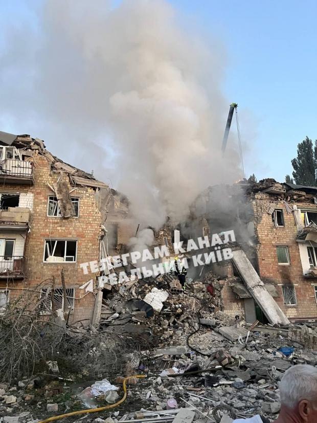 5-поверхівка у Дарницькому районі