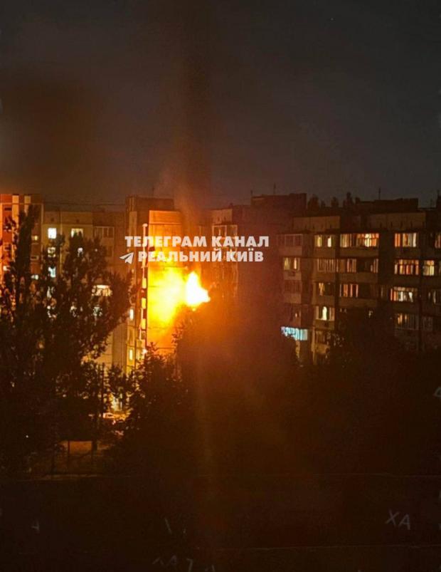 Палає багатоповерхівка на Борщагівці