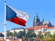 Закрутять гайки: Лідер чеських популістів закликав переглянути дозвіл на проживання українців у країні