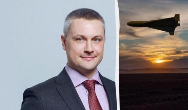 Олександр Тюнін і його творіння. Колаж УНІАН