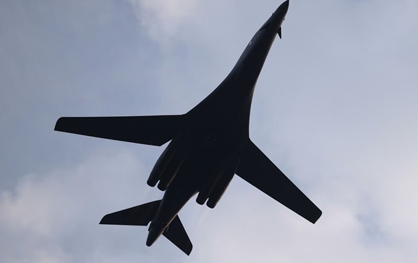 Американський бомбардувальник B-1 Lancer