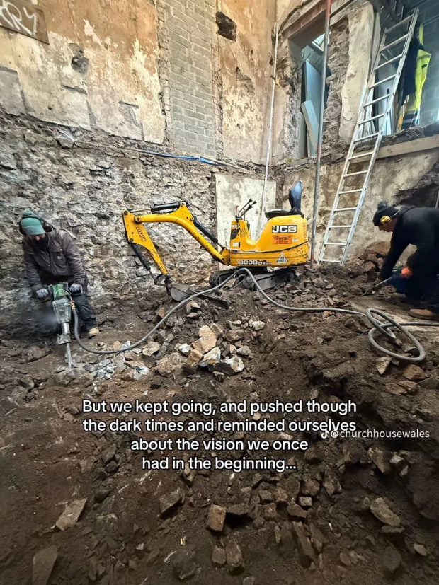 Ремонтні роботи тривали 18 місяців (Фото: churchhousewales/TikTok)