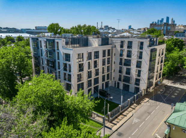 Будинок в Москві, де Азаров-молодший має елітну квартиру