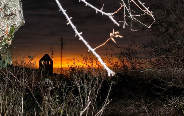 Палає НПЗ у Краснодарському краї