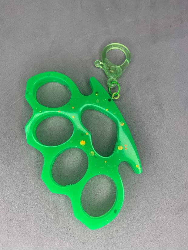 Кастет-брелок. Ілюстративне фото