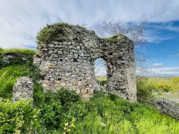 Квасівський замок