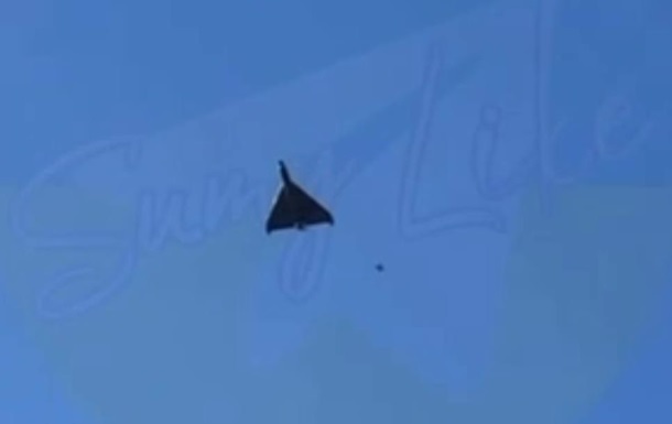 Від Шахеда на льоту відділяється FPV-дрон
