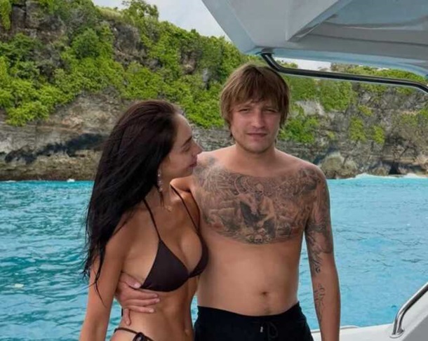 Єва Мішалова і Ігор Комаров на Балі. Фото: instagram.com/yeva_mishalova