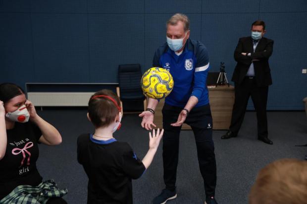 До Миколи Жеребова завітавукраїнський футболіст та тренер «Чорноморця» Андрій Телесненко, який теж має донорське серце
