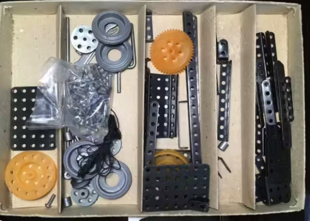 Набір «Юний технік»