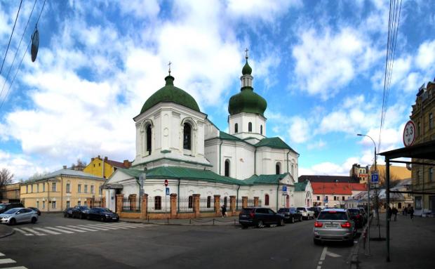 Церква Миколи Притиска на Подолі. Ктиторами храму були два покоління роду Туптало