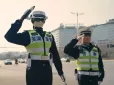 Китай випустив на вулиці міст андроїдів-поліцейських: що роботи робитимуть для підтримки правопопядку (відео)