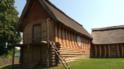 Відновлений будинок трипільця, який жив шість тисяч років тому. Суспільне Черкаси