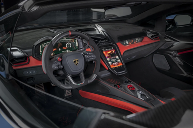Салон Lamborghini Fenomeno Roadster оздоблений карбоном і алькантарою, Фото: Lamborghini