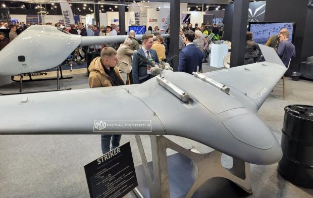 Польський дрон Striker на виставці Drone World Expo 2026. Фото: milmag.pl