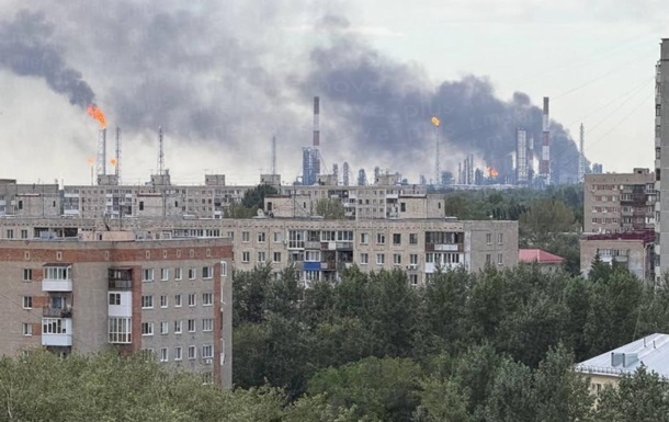 Пожежа на НПЗ в сибірському Омську