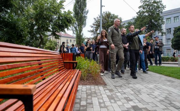 Кличко оглянув сквер на місці МАФів. Тут та далі фото пресслжба мера